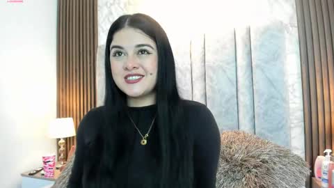 Snapshot of tifany__ross chatting on February 16, 2025, 3:04 am Tiff3 online show from February 16, 2025, 3:04 am