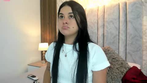 Snapshot of tifany__ross chatting on February 20, 2025, 2:40 am Tiff3 online show from February 20, 2025, 2:40 am