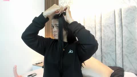 Snapshot of tifany__ross chatting on March 1, 2025, 2:48 am Tiff3 online show from March 1, 2025, 2:48 am