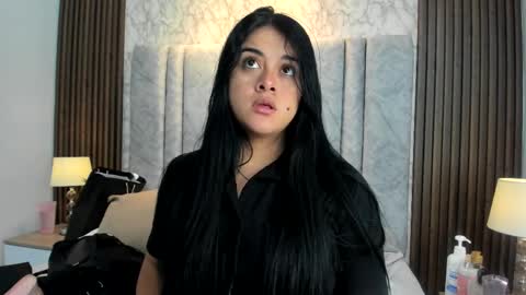 Snapshot of tifany__ross chatting on September 18, 2025, 8:44 pm Tiff3 online show from September 18, 2025, 8:44 pm
