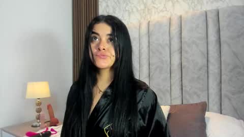 Snapshot of tifany__ross chatting on October 12, 2025, 6:29 pm Tiff3 online show from October 12, 2025, 6:29 pm