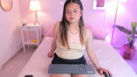 Tiffany online show from November 19, 2025, 4:12 am