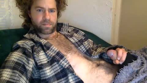 Snapshot of tigerzaddy chatting on January 2, 2025, 2:13 pm tigerzaddy online show from January 2, 2025, 2:13 pm