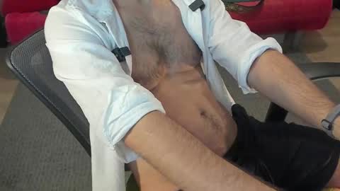 Snapshot of tinc chatting on October 13, 2025, 5:02 pm Peter online show from October 13, 2025, 5:02 pm