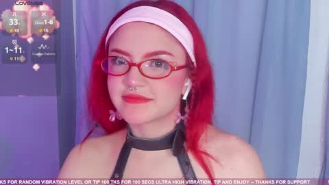 Snapshot of tiny__emmy chatting on January 23, 2025, 6:14 pm Emmy blue berry1 online show from January 23, 2025, 6:14 pm