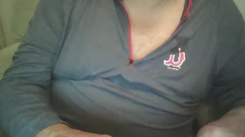 Snapshot of tittyloverr69 chatting on December 19, 2024, 10:02 am tittyloverr69 online show from December 19, 2024, 10:02 am