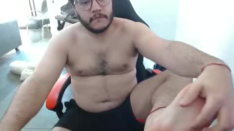 Snapshot of tobias_dimarte chatting on October 7, 2025, 7:33 pm tobias_dimarte online show from October 7, 2025, 7:33 pm