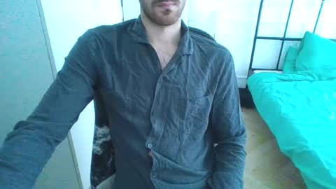 Snapshot of toja112 chatting on January 22, 2025, 10:07 am Martin online show from January 22, 2025, 10:07 am