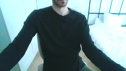 Snapshot of toja112 chatting on February 6, 2025, 9:32 am Martin online show from February 6, 2025, 9:32 am