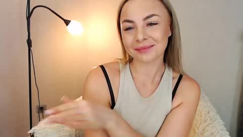 Snapshot of tokens_are_sexy chatting on December 6, 2024, 1:00 pm tokens_are_sexy online show from December 6, 2024, 1:00 pm