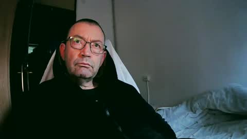 Snapshot of tolon408472 chatting on January 21, 2025, 4:27 pm tolon408472 online show from January 21, 2025, 4:27 pm