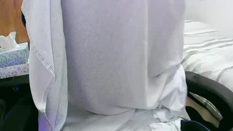 Snapshot of tolon408472 chatting on January 27, 2025, 12:33 am tolon408472 online show from January 27, 2025, 12:33 am