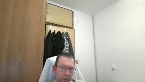 Snapshot of tolon408472 chatting on February 17, 2025, 12:54 am tolon408472 online show from February 17, 2025, 12:54 am