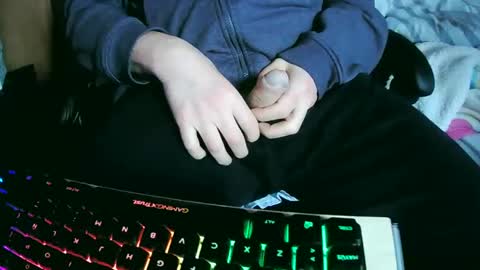 Snapshot of tolon408472 chatting on March 8, 2025, 12:20 pm tolon408472 online show from March 8, 2025, 12:20 pm