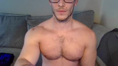 Snapshot of tom90ukx chatting on February 6, 2025, 1:54 pm tom90ukx online show from February 6, 2025, 1:54 pm