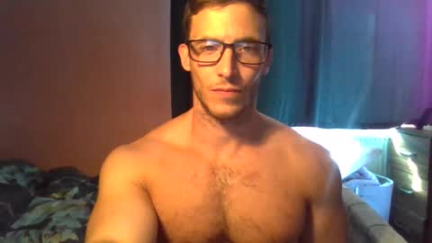 Snapshot of tom90ukx chatting on September 22, 2025, 12:40 pm tom90ukx online show from September 22, 2025, 12:40 pm