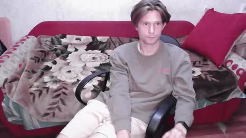 Snapshot of tom_elmo chatting on October 1, 2025, 12:27 am Tom Elmo online show from October 1, 2025, 12:27 am