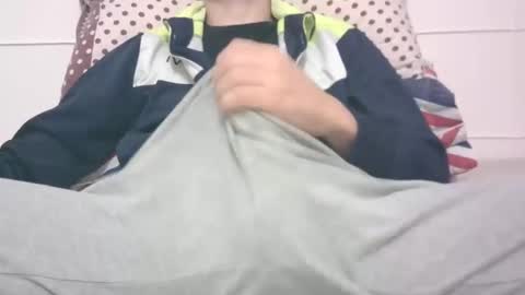 Snapshot of tommaso9046 chatting on December 4, 2024, 5:22 pm tommaso9046 online show from December 4, 2024, 5:22 pm