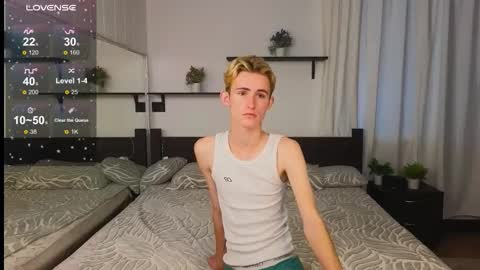 Snapshot of tommy18xxx chatting on September 27, 2025, 12:48 am Tommy online show from September 27, 2025, 12:48 am