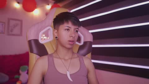 Snapshot of tommy_blue1 chatting on February 20, 2025, 12:36 pm Blue online show from February 20, 2025, 12:36 pm