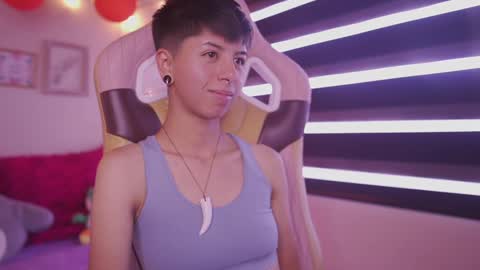 Snapshot of tommy_blue1 chatting on February 21, 2025, 6:37 pm Blue online show from February 21, 2025, 6:37 pm