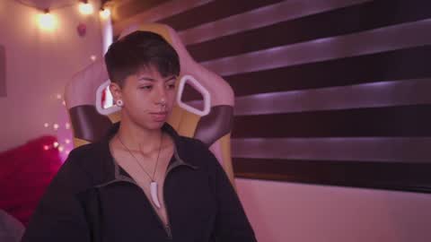 Snapshot of tommy_blue1 chatting on February 26, 2025, 12:58 pm Blue online show from February 26, 2025, 12:58 pm