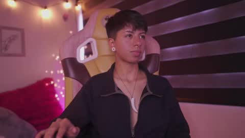 Snapshot of tommy_blue1 chatting on February 26, 2025, 4:03 pm Blue online show from February 26, 2025, 4:03 pm