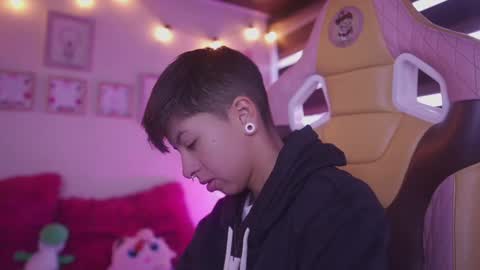 Snapshot of tommy_blue1 chatting on March 3, 2025, 12:16 pm Blue online show from March 3, 2025, 12:16 pm