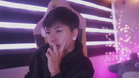 Snapshot of tommy_blue1 chatting on March 7, 2025, 12:56 pm Blue online show from March 7, 2025, 12:56 pm