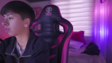 Snapshot of tommy_blue1 chatting on March 9, 2025, 12:09 pm Blue online show from March 9, 2025, 12:09 pm