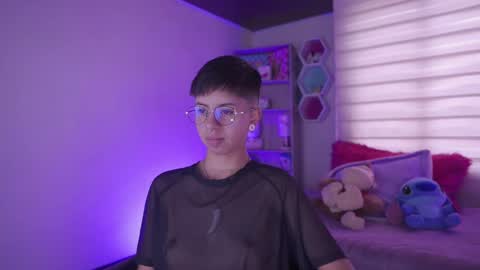 Snapshot of tommy_blue1 chatting on March 11, 2025, 5:24 pm Blue online show from March 11, 2025, 5:24 pm