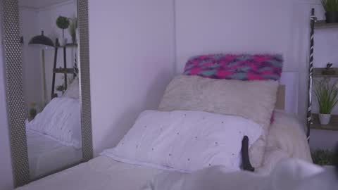 Snapshot of tommy_blue1 chatting on October 9, 2025, 12:47 pm Blue online show from October 9, 2025, 12:47 pm