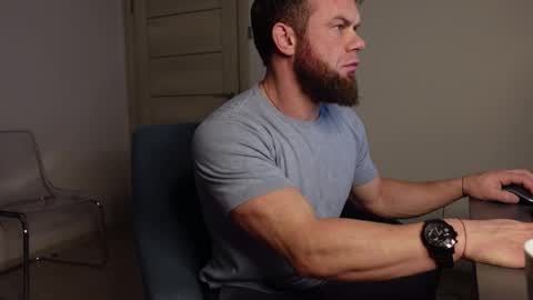  tommy burnzzz  online show from December 31, 2024, 2:29 am