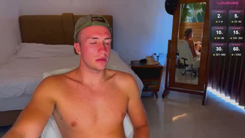 Snapshot of tommy_cumfinger chatting on November 12, 2025, 3:29 am Tommy online show from November 12, 2025, 3:29 am