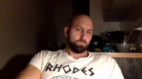 Snapshot of tommyx01 chatting on December 4, 2024, 9:13 pm Thomas Fit online show from December 4, 2024, 9:13 pm