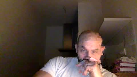 Snapshot of tommyx01 chatting on December 8, 2024, 10:14 pm Thomas Fit online show from December 8, 2024, 10:14 pm