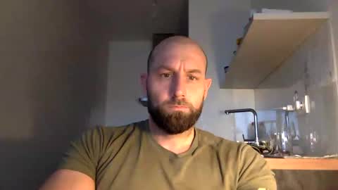 Snapshot of tommyx01 chatting on December 10, 2024, 2:17 pm Thomas Fit online show from December 10, 2024, 2:17 pm