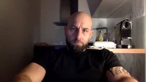 Snapshot of tommyx01 chatting on December 15, 2024, 8:25 pm Thomas Fit online show from December 15, 2024, 8:25 pm