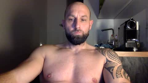 Snapshot of tommyx01 chatting on December 22, 2024, 5:32 pm Thomas Fit online show from December 22, 2024, 5:32 pm