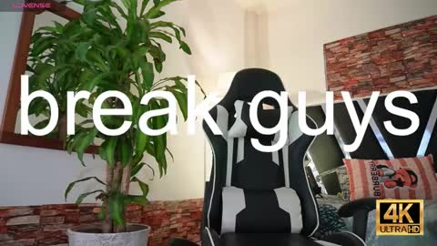 Snapshot of tony_newmen chatting on December 6, 2024, 2:46 am tony online show from December 6, 2024, 2:46 am