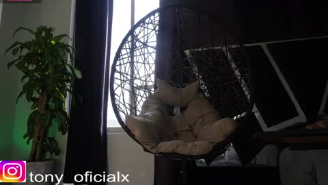 Snapshot of tony_newmen chatting on January 16, 2025, 9:19 pm tony online show from January 16, 2025, 9:19 pm