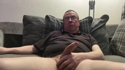Snapshot of tonyhandjob chatting on December 21, 2024, 10:28 am tonyhandjob online show from December 21, 2024, 10:28 am