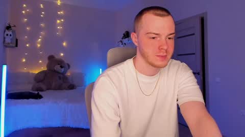 Snapshot of toohornyserj chatting on December 9, 2024, 11:34 pm toohornyserj online show from December 9, 2024, 11:34 pm