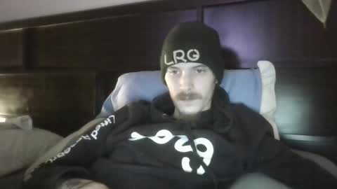 Snapshot of tootall803 chatting on December 3, 2024, 4:25 am TooTall803 online show from December 3, 2024, 4:25 am