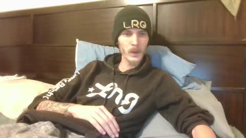 Snapshot of tootall803 chatting on January 11, 2025, 4:48 am TooTall803 online show from January 11, 2025, 4:48 am