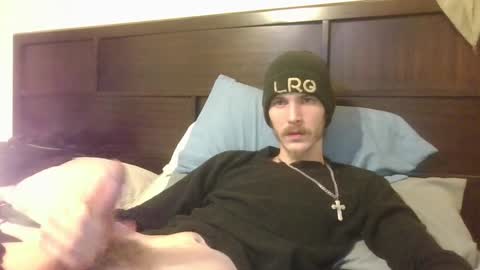 Snapshot of tootall803 chatting on January 12, 2025, 1:32 am TooTall803 online show from January 12, 2025, 1:32 am