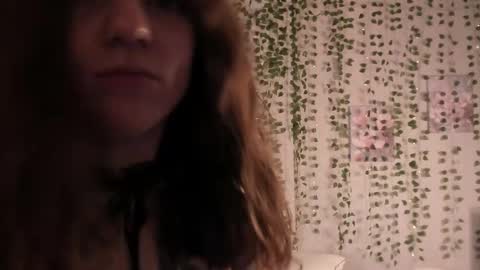 Alice and Sandra online show from September 18, 2025, 11:12 am