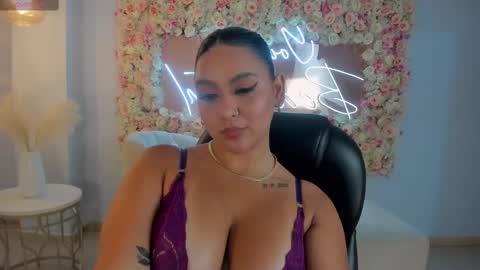Snapshot of toricross1 chatting on February 10, 2025, 4:47 pm Tori Cross online show from February 10, 2025, 4:47 pm