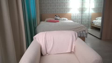 Snapshot of torinova chatting on February 9, 2025, 3:00 am online show from February 9, 2025, 3:00 am