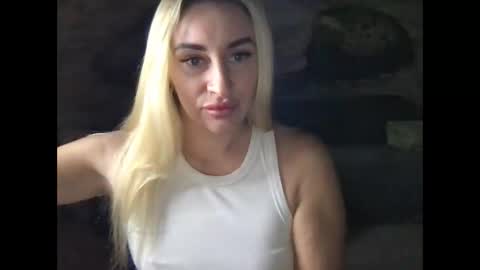 Snapshot of tosyna07555 chatting on December 8, 2024, 9:52 pm tosyna07555 online show from December 8, 2024, 9:52 pm